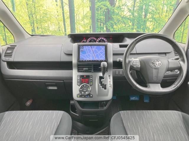 toyota voxy 2012 -TOYOTA--Voxy DBA-ZRR70W--ZRR70-0483466---TOYOTA--Voxy DBA-ZRR70W--ZRR70-0483466- image 2