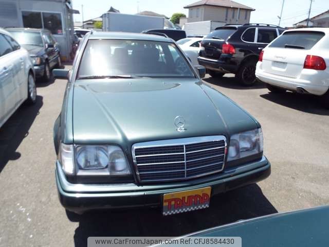 mercedes-benz e-class-station-wagon 1995 -MERCEDES-BENZ--Benz E Class Wagon E-124088--WDB124088-2F3041211---MERCEDES-BENZ--Benz E Class Wagon E-124088--WDB124088-2F3041211- image 2