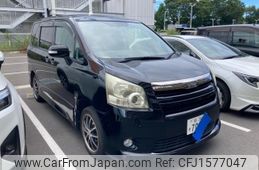 toyota noah 2007 CFJ1577047