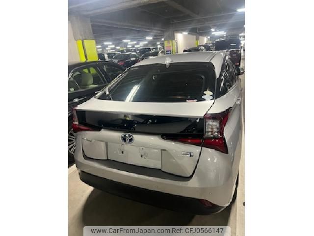 toyota prius 2019 quick_quick_DAA-ZVW51_6123954 image 2