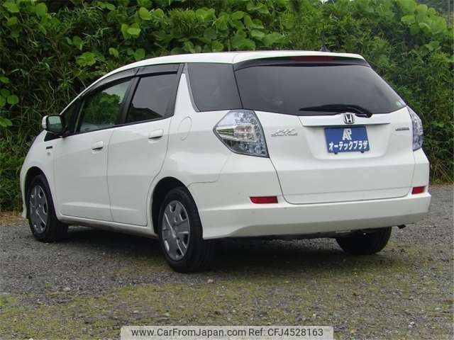 Honda fit shuttle 2014