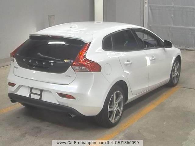 volvo v40 2016 CFJ1866099 image 2