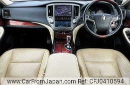 toyota crown-majesta 2015 504928-925655