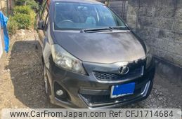 toyota vitz 2012 CFJ1714684