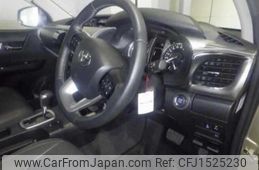 toyota hilux 2023 CFJ1525230