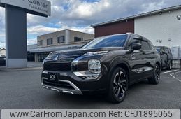 mitsubishi outlander-phev 2023 CFJ1895065