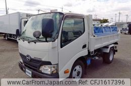 hino dutro 2017 CFJ1617396