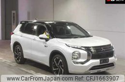 mitsubishi outlander-phev 2023 CFJ1663907
