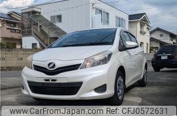 toyota vitz 2013 -TOYOTA 【愛媛 501ﾒ1576】--Vitz NSP130--2139825---TOYOTA 【愛媛 501ﾒ1576】--Vitz NSP130--2139825-