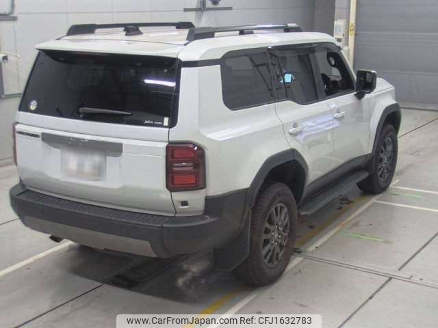 toyota land-cruiser-wagon 2024 CFJ1632783 image 2
