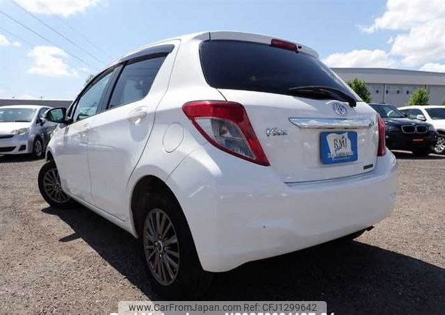 toyota vitz 2011 646828-N2025060112F-24 image 2