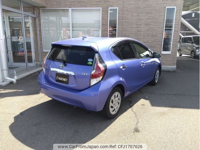 toyota aqua 2017 CFJ1707626 image 2