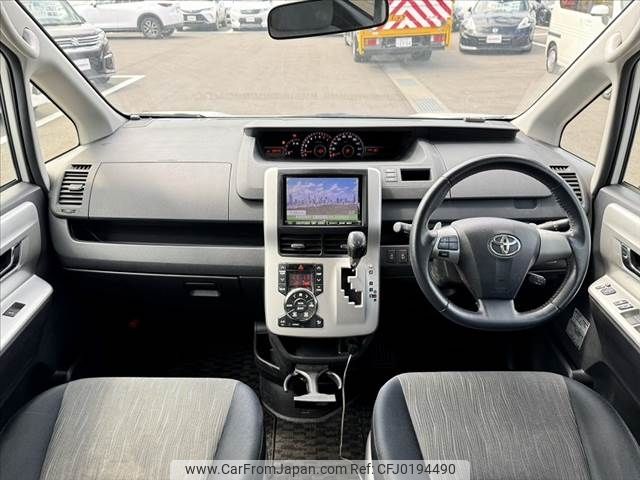 toyota voxy 2011 -TOYOTA--Voxy DBA-ZRR70W--ZRR70-0391927---TOYOTA--Voxy DBA-ZRR70W--ZRR70-0391927- image 2