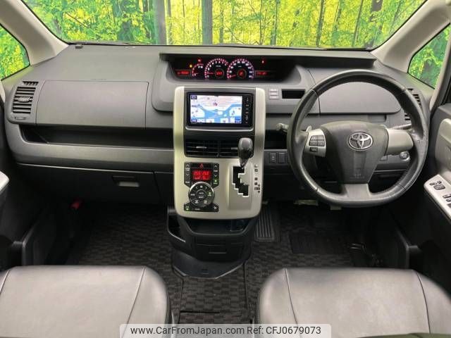 toyota voxy 2011 -TOYOTA--Voxy DBA-ZRR70W--ZRR70-0388806---TOYOTA--Voxy DBA-ZRR70W--ZRR70-0388806- image 2