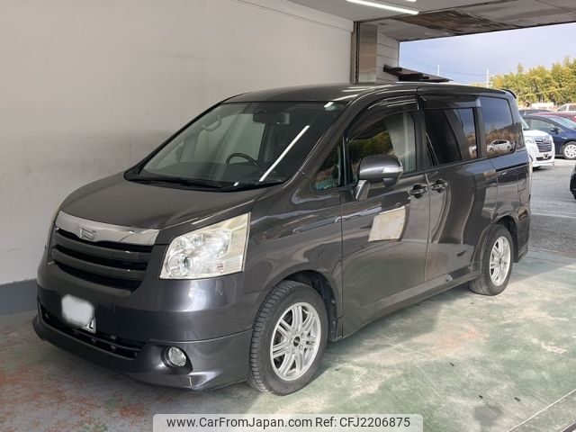 2010 Toyota Noah ZRR70G - Car Price $2,721