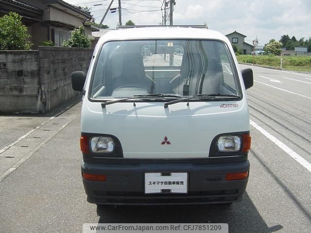 mitsubishi minicab-truck 1995 86ab8f5fb1dd66a76e41f975ccc05969 image 1