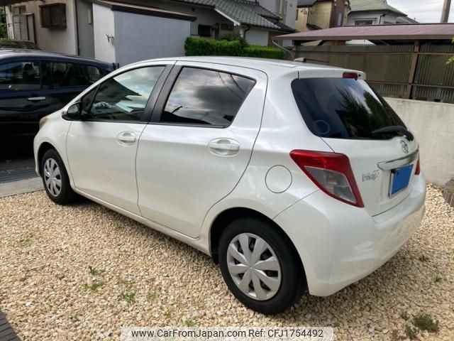 toyota vitz 2011 CFJ1754492 image 2