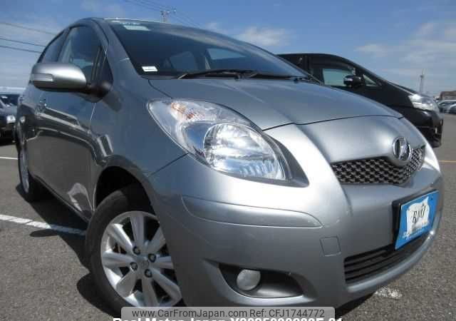 toyota vitz 2009 CFJ1744772 image 1