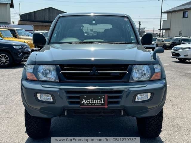 mitsubishi pajero 2000 75 image 2