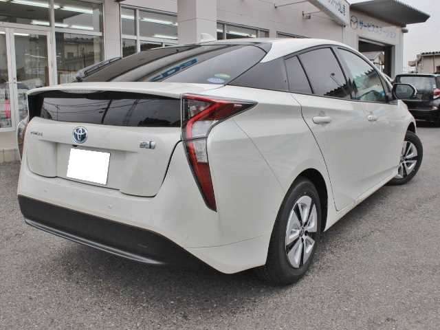 toyota prius 2016 521449-ZVW51-8028258 image 1