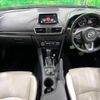 mazda axela 2018 CFJ1821236 image 2