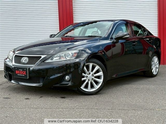 lexus is 2011 CFJ1634228 image 1