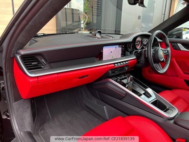 porsche 911 2023 CFJ1839139 image 2