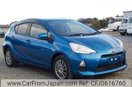 toyota aqua 2013 -TOYOTA--AQUA DAA-NHP10--NHP10-2264318---TOYOTA--AQUA DAA-NHP10--NHP10-2264318-