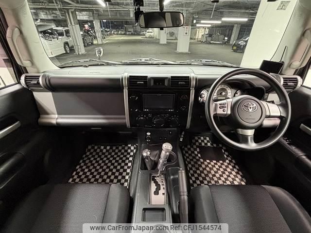 toyota fj-cruiser 2015 CFJ1544574 image 2