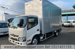 hino dutro 2016 CFJ1431135
