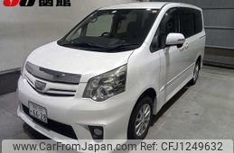 toyota noah 2011 -TOYOTA 【函館 300ﾇ6628】--Noah ZRR75W--0072635---TOYOTA 【函館 300ﾇ6628】--Noah ZRR75W--0072635-
