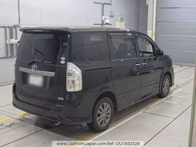 toyota voxy 2010 CFJ1832328 image 2