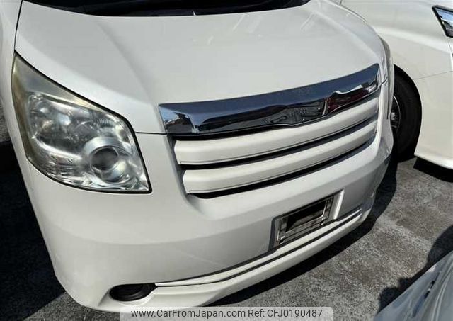 2009 Toyota Noah DBA-ZRR70G 2WD - Car Price $1,620