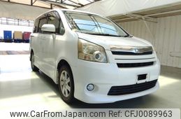 toyota noah 2009 ENHANCEAUTO_1_ea286464