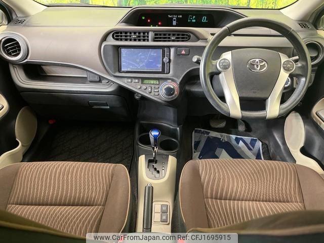 toyota aqua 2012 CFJ1695915 image 2