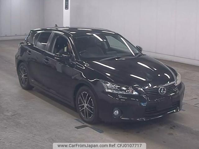 lexus ct 2013 quick_quick_DAA-ZWA10_ZWA10-2165118 image 1