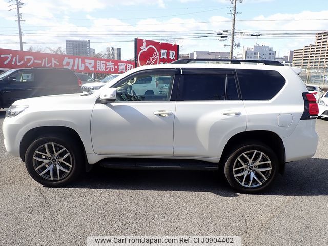 toyota land-cruiser-prado 2020 24231410 image 2