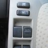 toyota vitz 2006 3282185-Y2025070084A-12 image 16