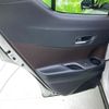 toyota c-hr 2017 quick_quick_DAA-ZYX10_ZYX10-2052019 image 7