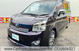 toyota voxy 2013 -TOYOTA--Voxy ZRR70W--0598813---TOYOTA--Voxy ZRR70W--0598813-