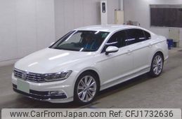 volkswagen passat 2017 CFJ1732636