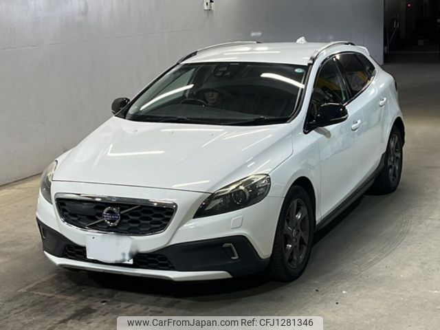 volvo v40 2013 -VOLVO 【大分 333ふ54】--Volvo V40 MB5204T-D2004847---VOLVO 【大分 333ふ54】--Volvo V40 MB5204T-D2004847- image 1