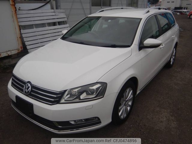 volkswagen passat-variant 2013 -VOLKSWAGEN--VW Passat Variant 3CCAX-EE057218---VOLKSWAGEN--VW Passat Variant 3CCAX-EE057218- image 1