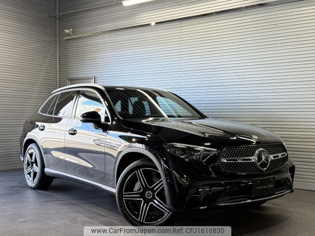 mercedes-benz glc-class 2024 CFJ1616830 image 1