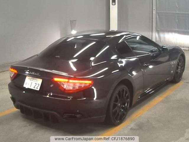 maserati granturismo 2012 CFJ1876890 image 2