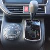 toyota voxy 2017 CFJ1647059 image 9