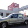 toyota hilux 2004 GOO_NET_EXCHANGE_1010628A30250602W001 image 11