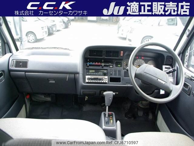 toyota hiace-van 1995 GOO_JP_700102024930210714003 image 2