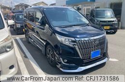 toyota esquire 2018 CFJ1731586