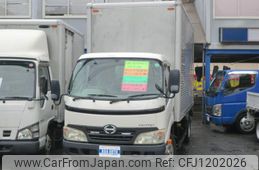 hino dutro 2010 GOO_NET_EXCHANGE_0705359A30250526W001